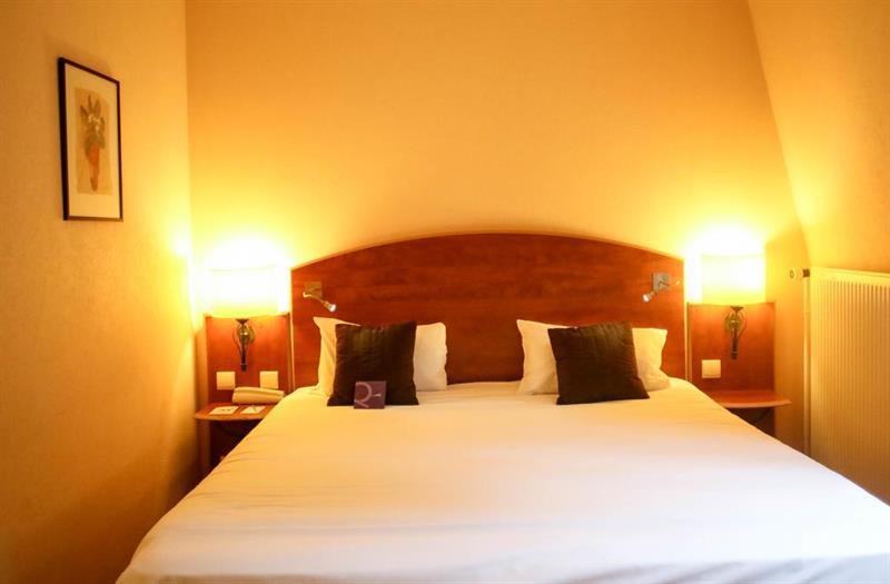 Hotel Mercure Saint-Nectaire Spa & Bien-Etre Zewnętrze zdjęcie
